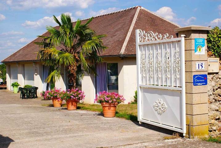 Chambre d’hôte pour 4 personnes, avec Terrasse ainsi que Jardin et Vue