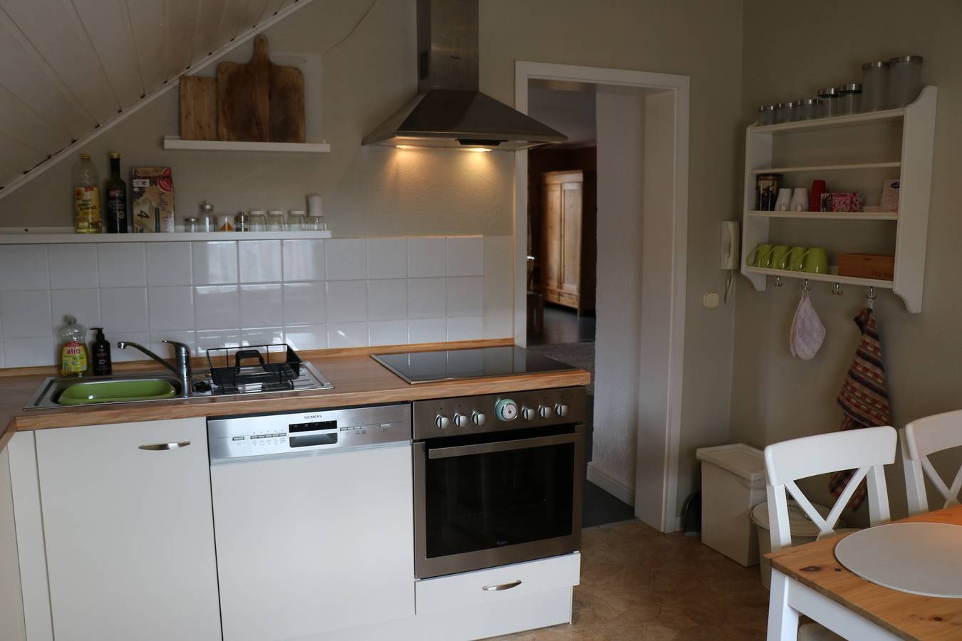 Ganze Wohnung, "Ferienwohnung Mandelblüte" mit Bergnähe und Wlan in Schotten, Vogelsberg Region
