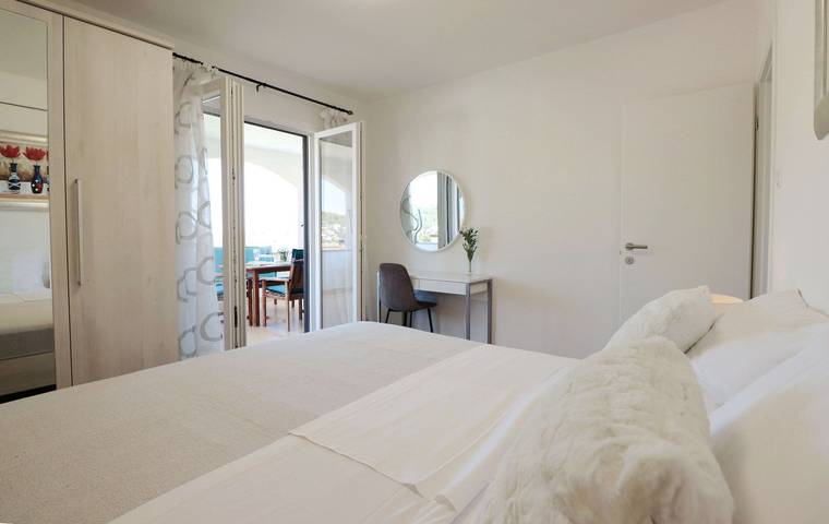 Villa pour 10 personnes, avec piscine et jardin à Okrug Gornji - 2