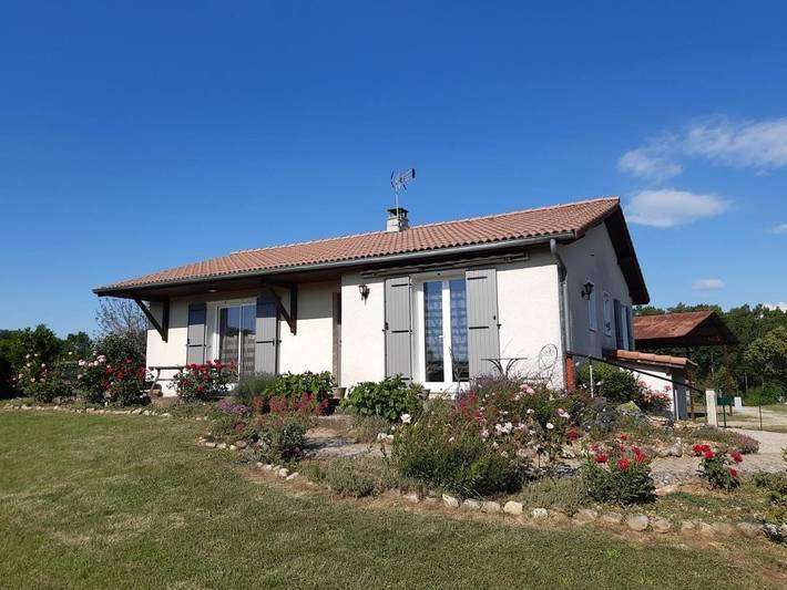 Gîte pour 4 personnes, avec terrasse et jardin à Charvieu-Chavagneux