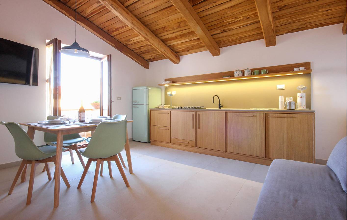 Appartamento intero, Appartamento con vista mare, terrazza, Wi-Fi, aria condizionata e parcheggio in San Marco (Cilento), Cilento