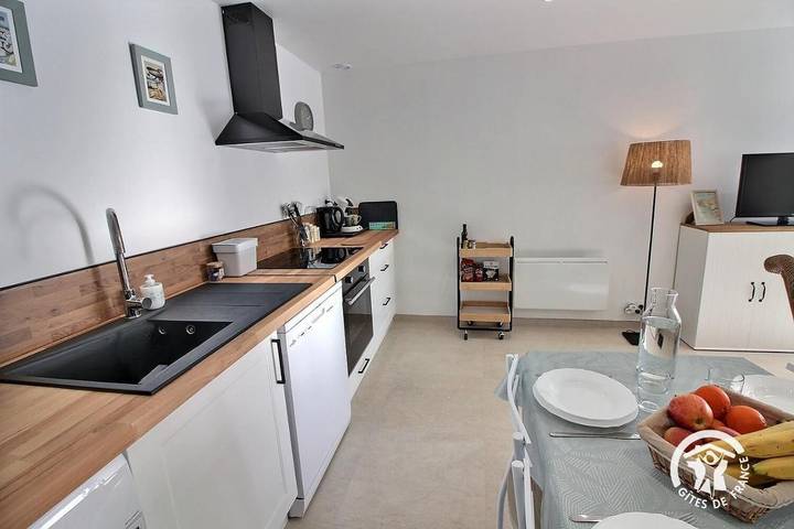 Location de vacances pour 4 personnes, avec vue à Vildé-Guingalan - 3