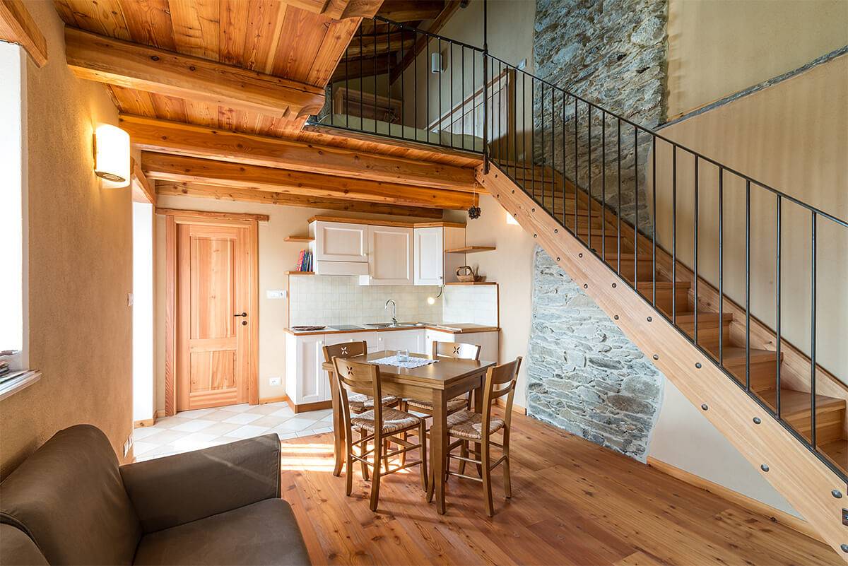 Chalet 'Civico 9' with Mountain View, Shared Garden and Wi-Fi in Marmora, Cuneo Province