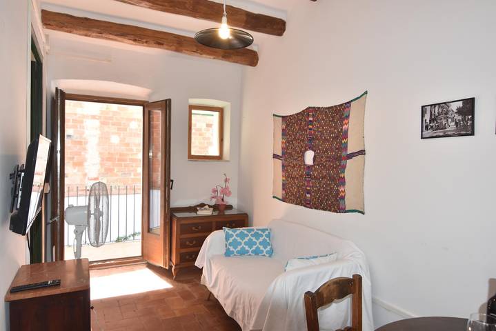 Casa rural para 4 personas, con balcón, Se admiten mascotas en la Costa Brava - 3