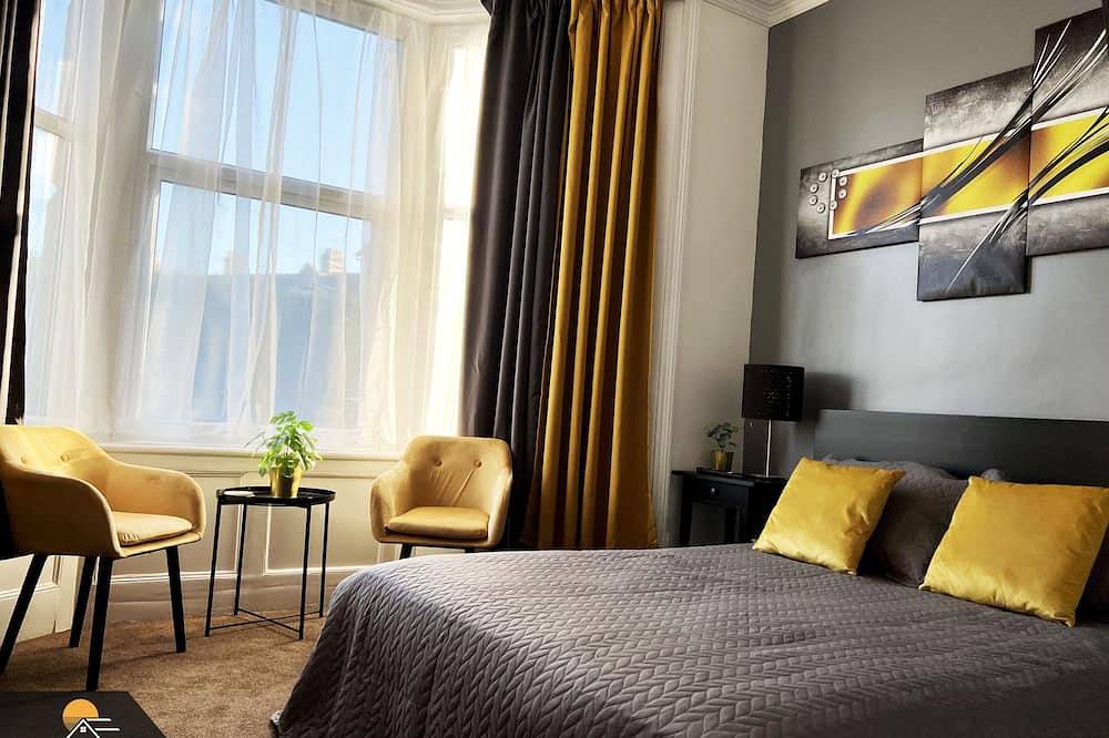 Entire apartment, Large Serviced Apartment - Taunton in Taunton, Somerset