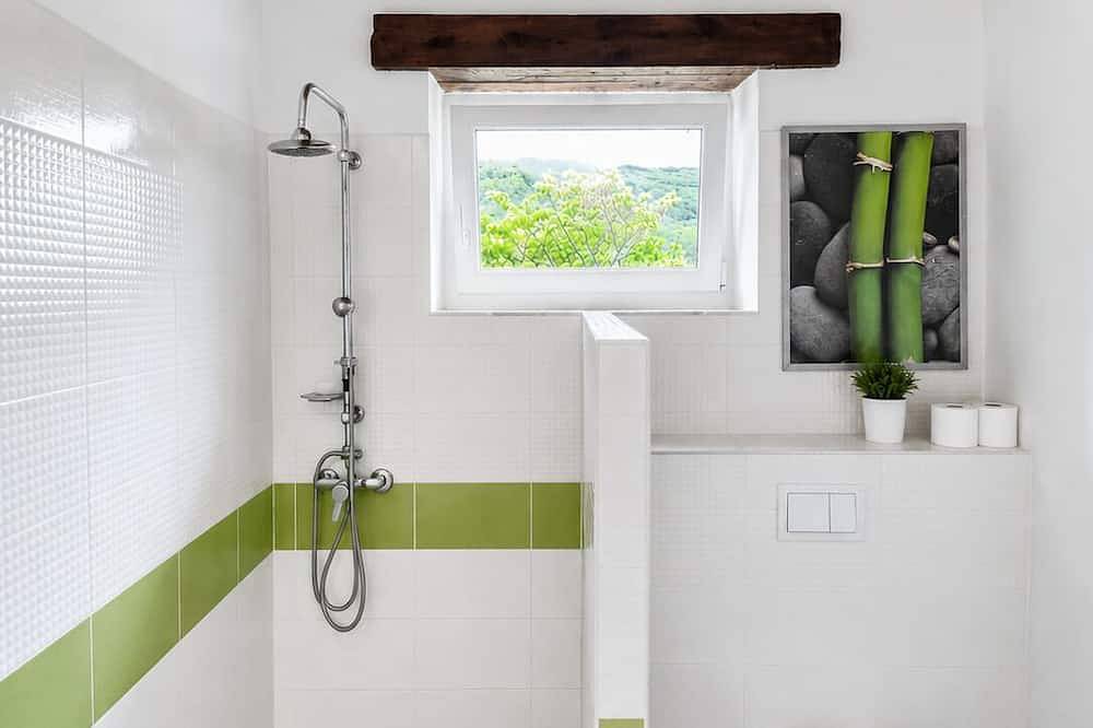 Appartement entier, Le Mas d'Eylieux - Châteaunette - Havre de Paix avec Piscine - Sud Ardèche in Saint-Montan, Privas (arrondissement)