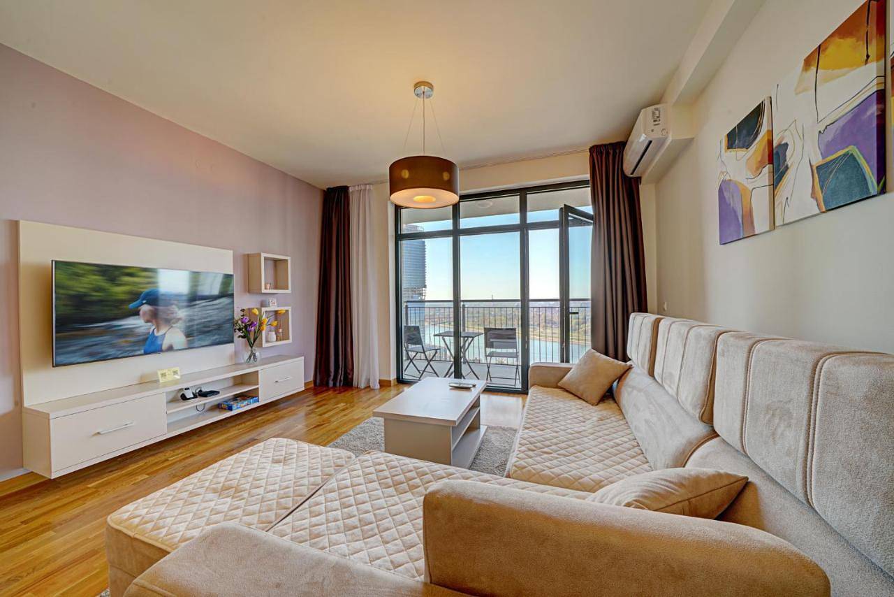 Ganze Wohnung, Ferienwohnung für 5 Personen mit Balkon in Belgrad, Belgrad und Umgebung