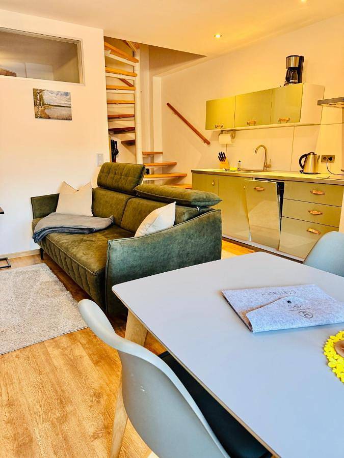 Ferienwohnung für 4 Personen, mit Balkon und Terrasse sowie Garten und Ausblick in Bitterfeld-Wolfen - 2