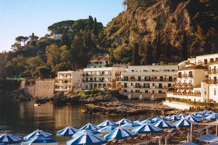 Hôtel pour 4 personnes, avec jardin et piscine, animaux acceptés