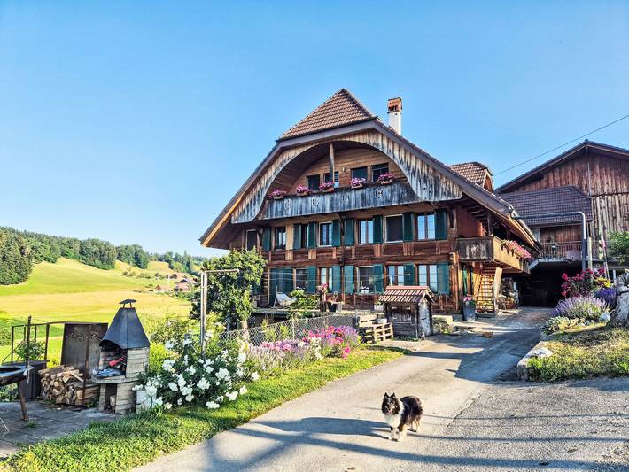 Casa rural con piscina para 4 personas, con Terraza y Jardín en Suiza