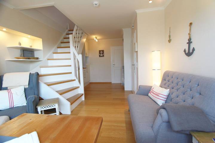 Ganze Wohnung, Geschmackvoll eingerichtetes Zwei-Zimmer-Appartement im Süden Wenningstedts in Wenningstedt, Sylt