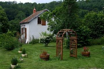 Location de vacances pour 2 personnes, avec jardin, animaux acceptés à Chissey-en-Morvan