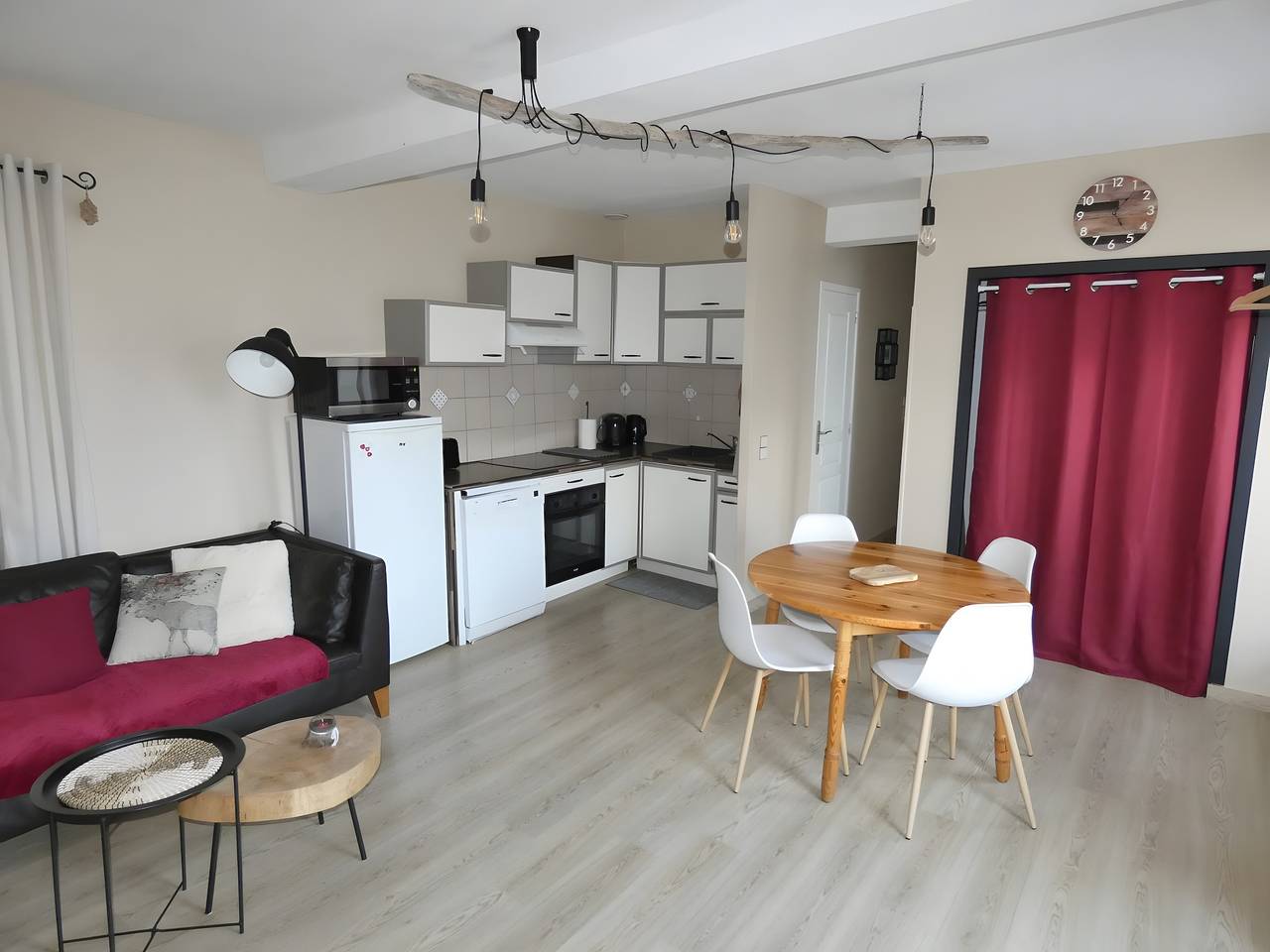 Apartamento entero, Apartamento «Le 65» con vistas a la montaña, Wi-Fi y aire acondicionado in Argelès-Gazost, Pirineos franceses