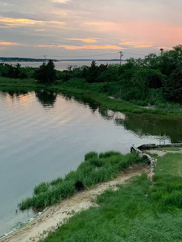 Vacation Home for 10 Guests in Noyack, North Fork, Picture 3