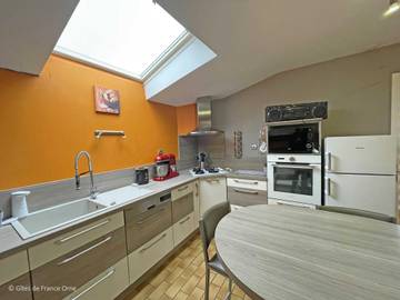 Gîte pour 4 Personnes dans Saint-Mars-d'Égrenne, Région d'Alençon, Photo 4