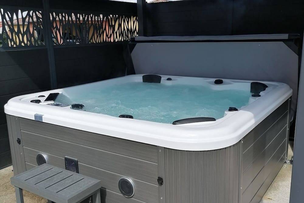 Gîte avec jacuzzi à 30min du Puy du Fou in Sèvremoine, Région de Cholet