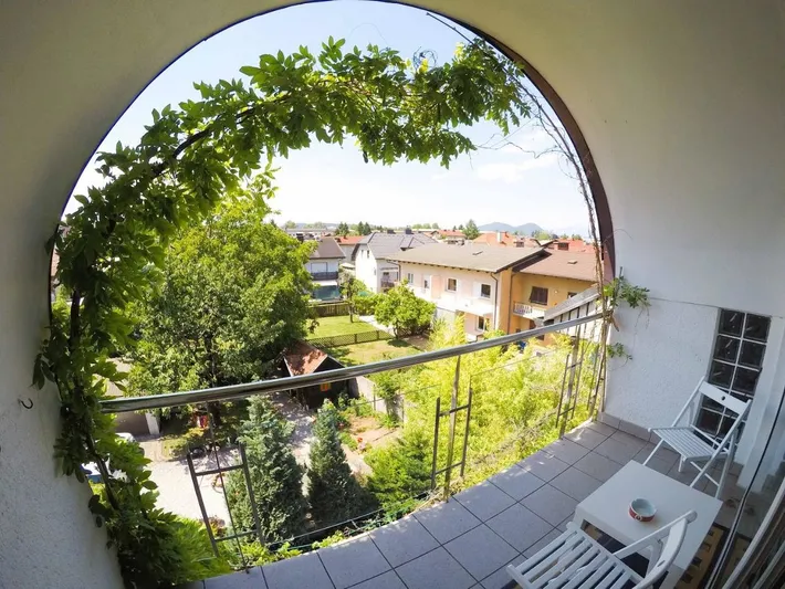 Apartamento de vacaciones para 6 personas, con vistas y balcón - 1
