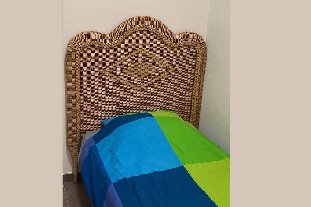 Entire apartment, Stunning 2-Bed Apartment in Pego in Pego, Costa Blanca