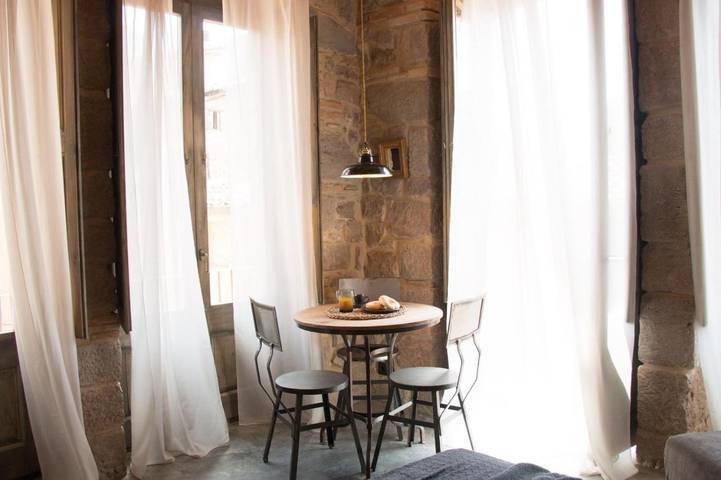 Apartamento para 2 personas, con Balcón además de Terraza y Vistas en Cardona 
