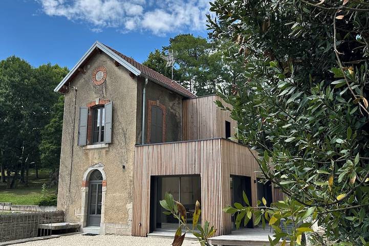 Maison de vacances pour 4 personnes, avec jacuzzi et jardin à Vesoul