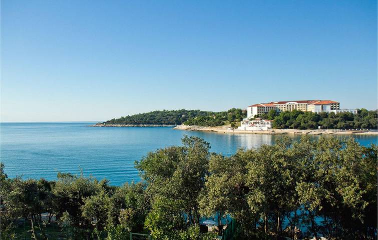 Gemütlich, nur 1 km vom Strand entfernt: Pool, WLAN, Waschmaschine und Parkplatz inklusive! in Pjescana Uvala, Südküste Istrien