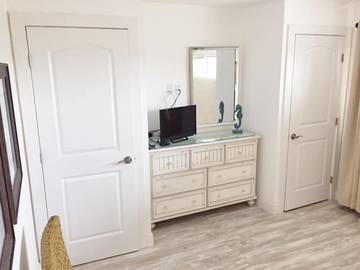 Beach Rental for 8 Guests in Emerald Coast, Picture 1