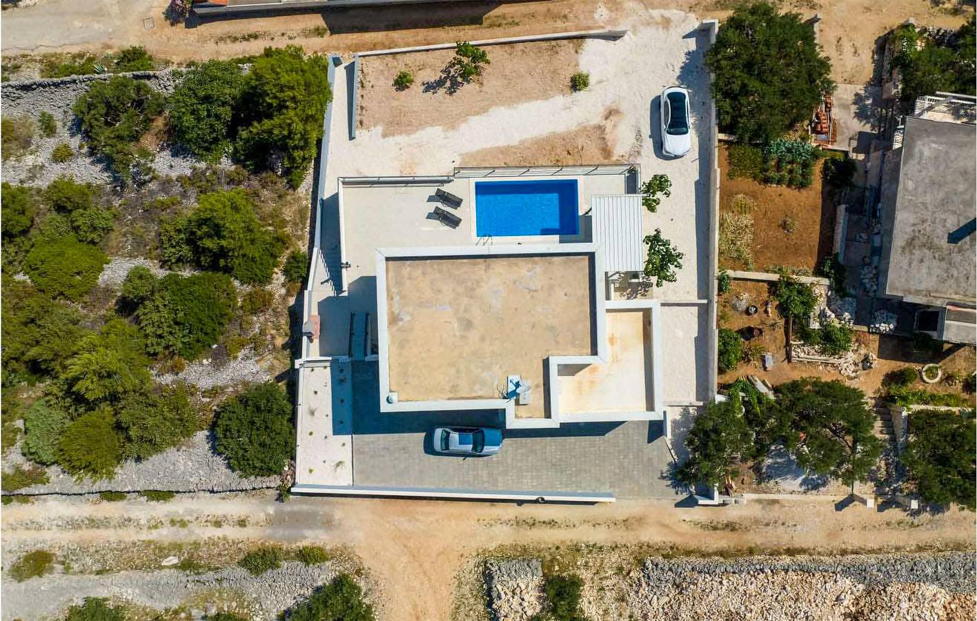 Wohnung am Meer mit Pool, Küche und Garage – 2,5 km bis zur Küste in Sevid, Split-Dalmatien