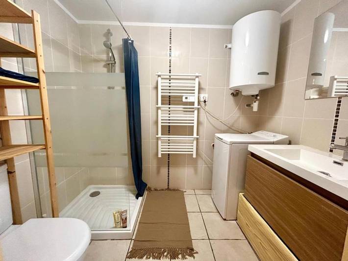 Gîte pour 2 personnes, avec vue et terrasse dans Vimenet - 3