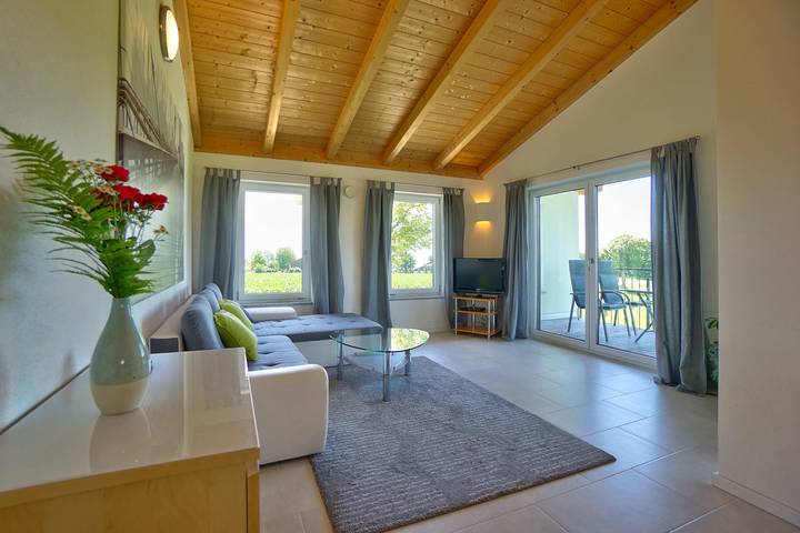Ferienwohnung für 4 Personen, mit Balkon und Seeblick in Seebruck