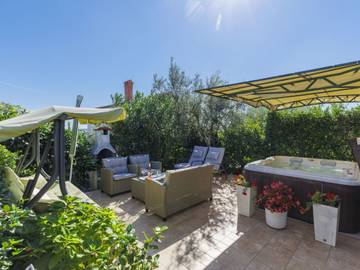 Ferienhaus für 5 Personen, mit Terrasse und Garten in Umag und Umgebung