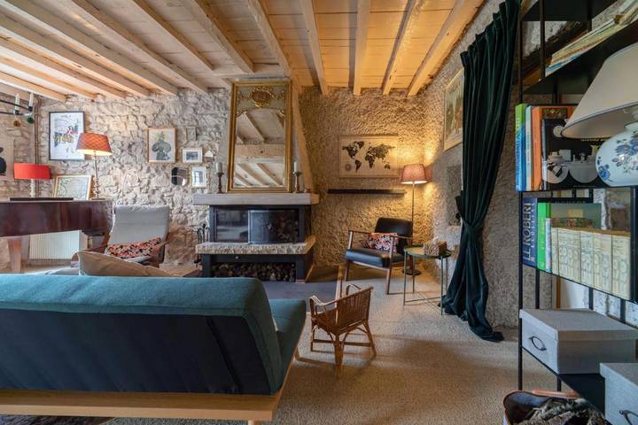 Location de vacances pour 8 personnes, avec jardin et vue, animaux acceptés à Creuzier-le-Neuf - 3