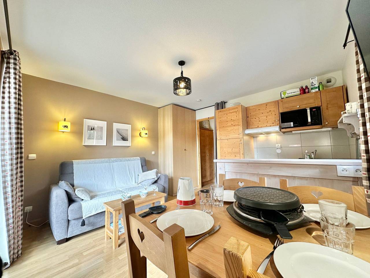 Apartamento entero, T2 en Vars para 5 pers, acceso a pistas in Vars, Briançon region