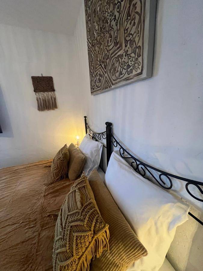 Chambre d’hôte pour 2 personnes, avec piscine ainsi que jardin et vue à Arenas - 4