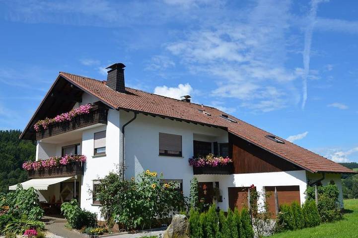 Bauernhof für 6 Personen, mit Balkon und Garten in Hilders