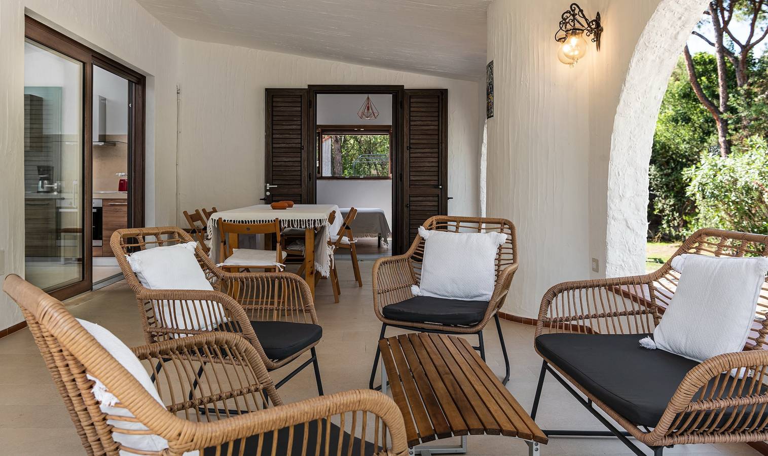Villa 'Lantana' con Terrazza Privata, Wi-Fi e Aria Condizionata in Santa Margherita di Pula, Pula e dintorni