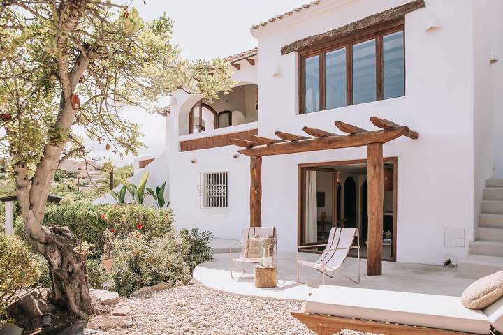 Villa 'The June Boutique' con vistas al mar, Wi-Fi y aire acondicionado in La Fustera, Benisa