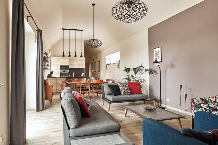 Location de vacances pour 8 personnes, avec Terrasse ainsi que Jardin et Vue à Brunehaut (Belgique)