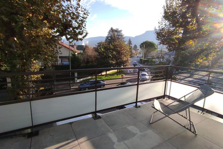 Location de vacances pour 2 personnes, avec Balcon et Terrasse à Aix-les-Bains