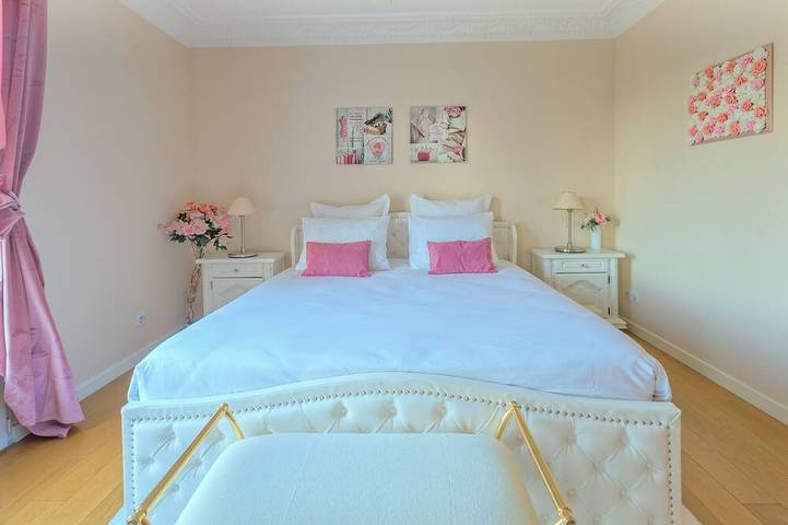 Location de vacances pour 20 personnes, avec terrasse et jardin à Poigny-la-Forêt - 4