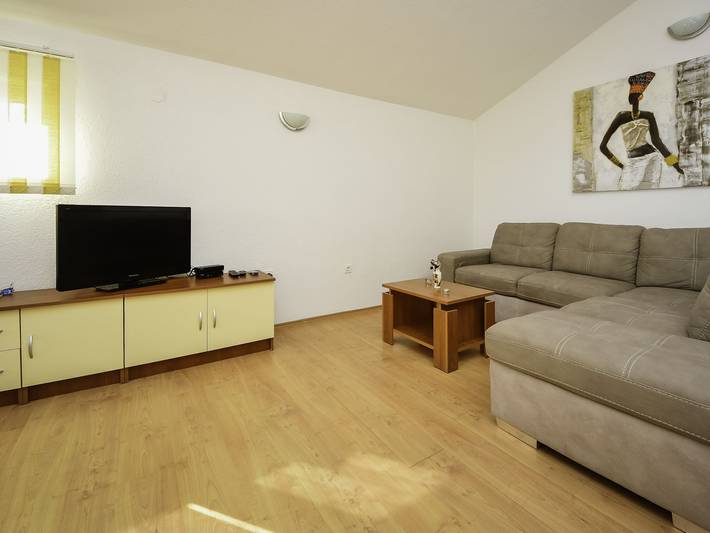 Ferienwohnung für 4 Personen, mit Terrasse in Sveti Filip i Jakov - 2