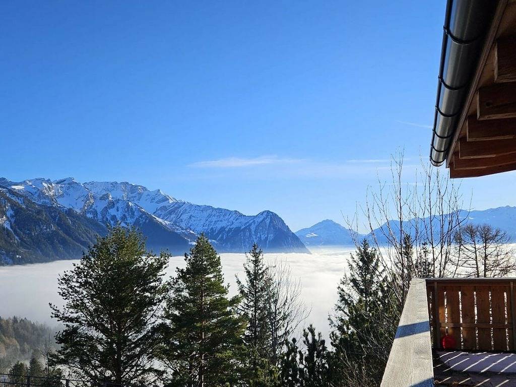 Hütte in Triesenberg mit Schwimmbecken in Triesenberg, Rätikon Gebirgsgruppe