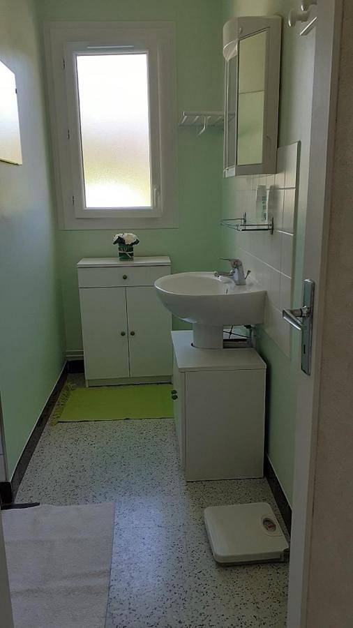 Location de vacances pour 5 personnes, avec vue et jardin à Plazac - 4