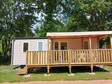 Camping pour 6 Personnes dans Reyrevignes, Parc Naturel Régional des Causses du Quercy, Photo 1