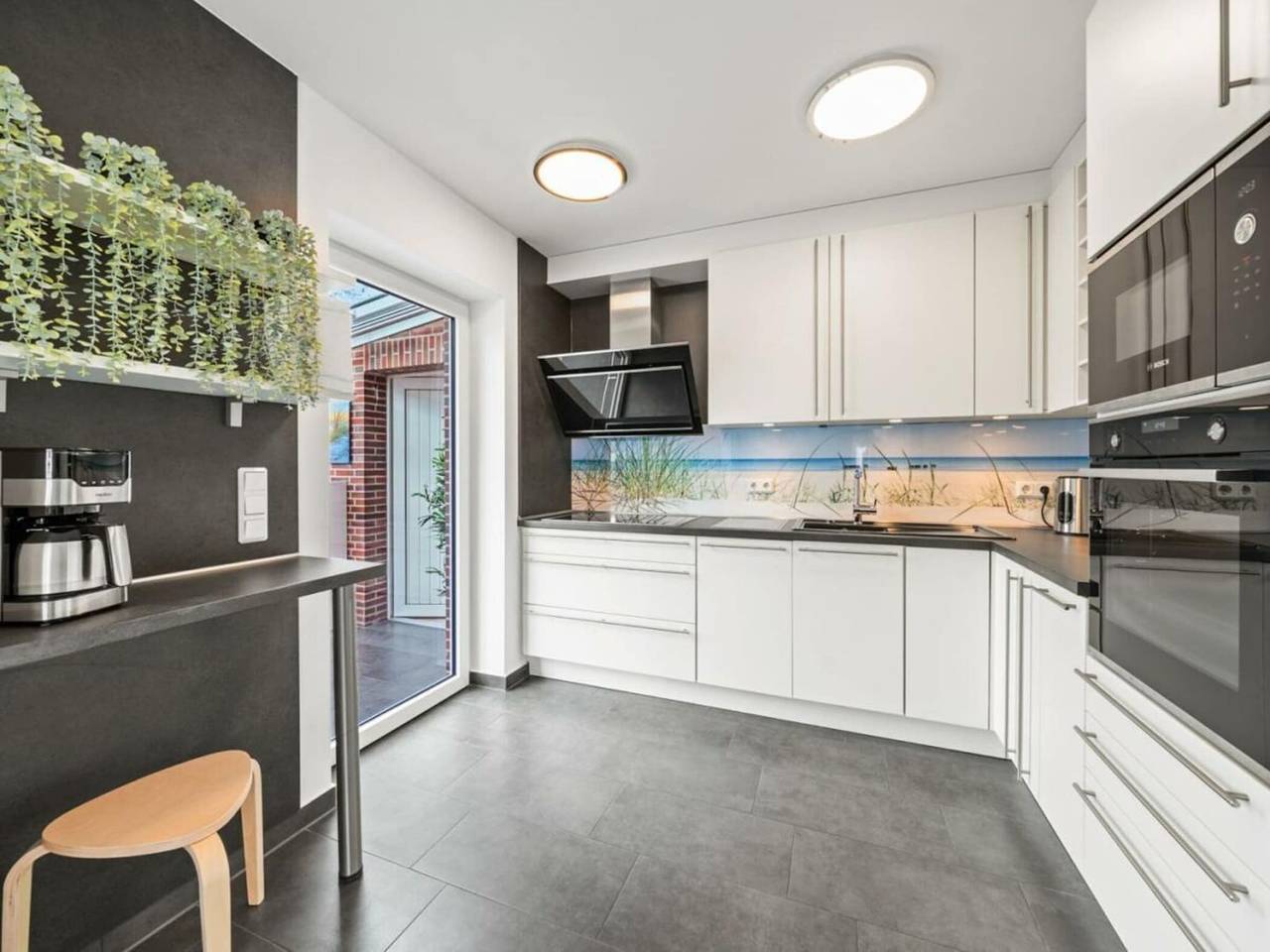 Ganze Wohnung, Ferienhaus in Timmel mit Schwimmbecken in Großefehn, Nordseeküste