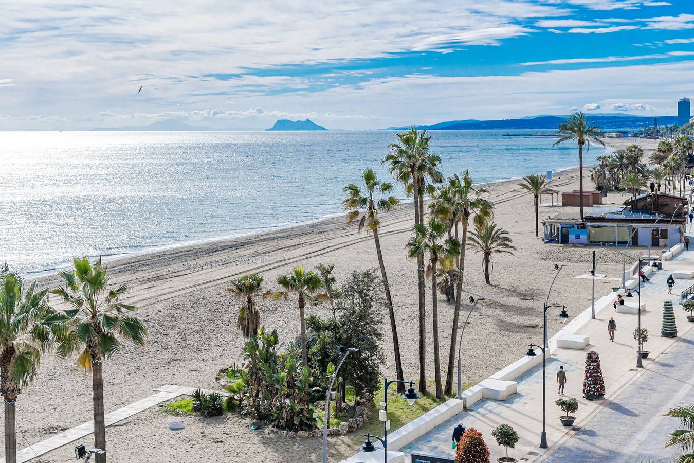 Apartamento entero, Eb4A - Frontline beach city apartment in Playa de la Rada, Estepona