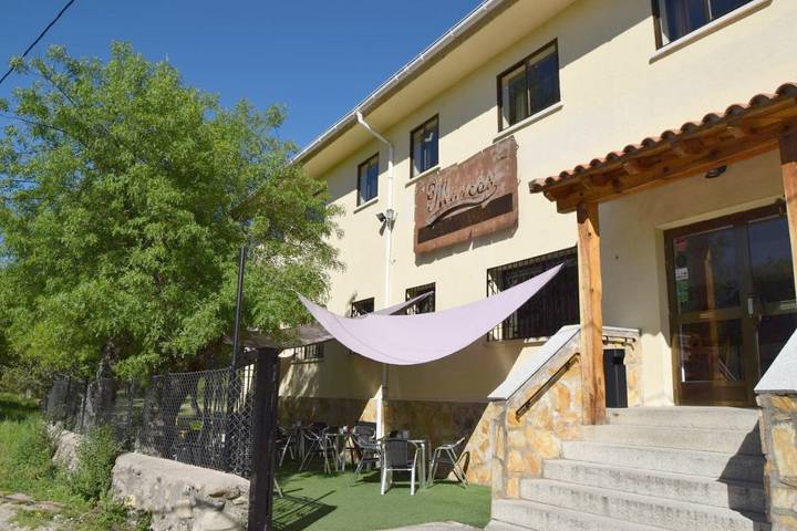 Apartamento para 3 personas, con Terraza además de Jardín y Vistas en Rascafría