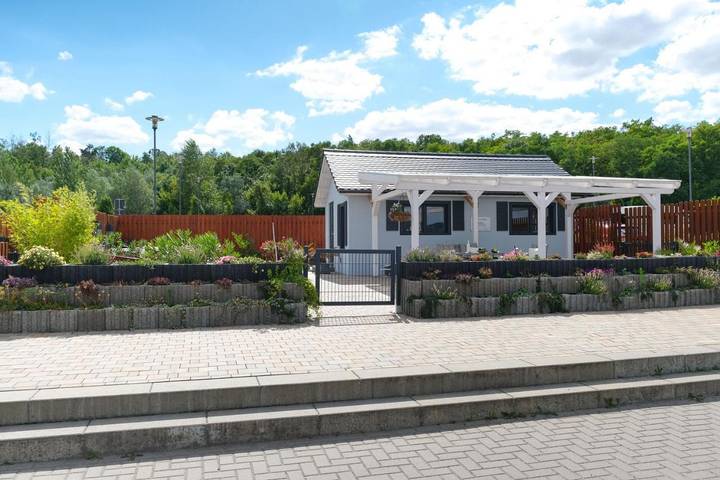 Ferienhaus für 3 Personen, mit Ausblick und Terrasse sowie Seeblick in Mücheln (Geiseltal)