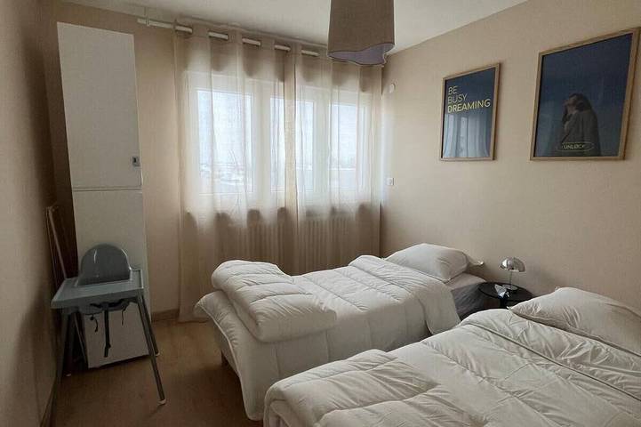 Appartement entier, Unlock - Appartement rénové avec ascenseur et balcon, parking gratuit in Thionville, Moselle