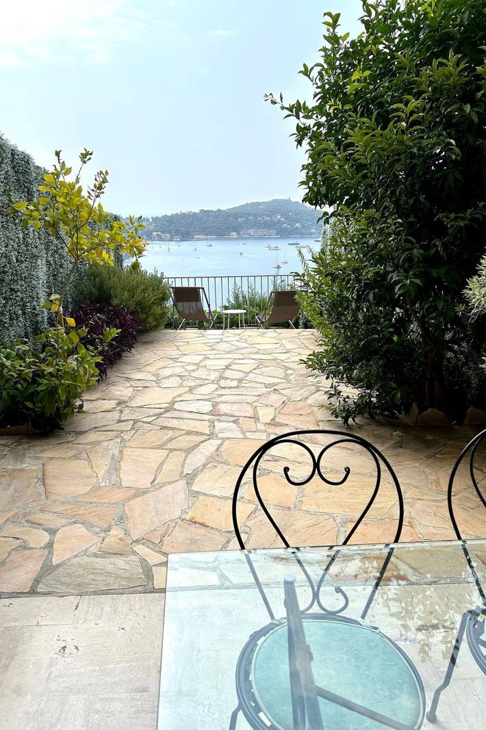 Gîte pour 2 personnes, avec balcon et piscine dans Cap Ferrat - 3