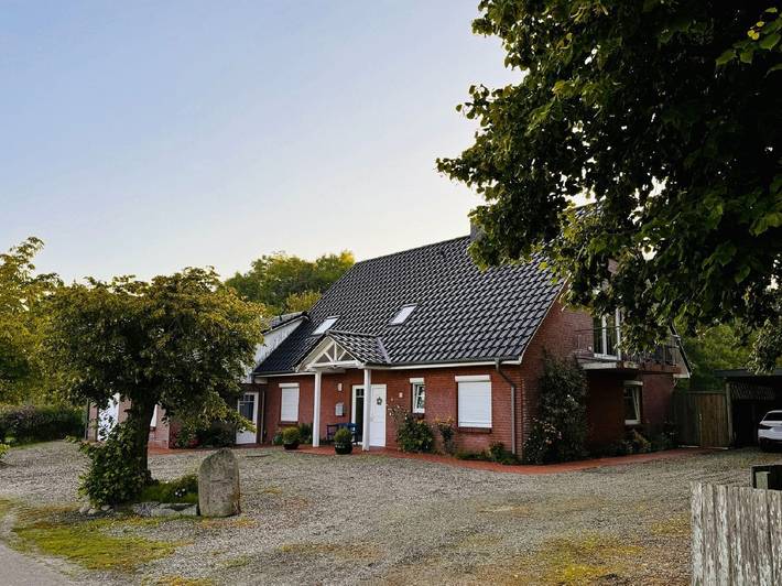 Ferienwohnung für 5 Personen, mit Terrasse und Garten sowie Ausblick in Steinberg